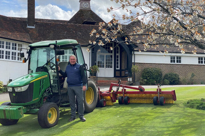 Afbeelding bij Top-Brush trial becomes working wonder at Worplesdon Golf Club